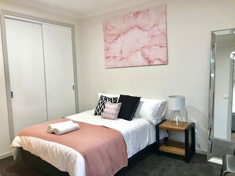 D112 Braybrook Central Stay-Great Getaway - Your Accommodation 0