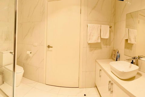 D121 Fabulous Marsh Stay - Your Accommodation 2