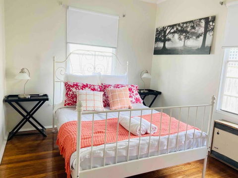D122 Lovely London Home - Your Accommodation 3