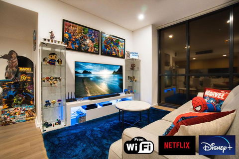 DC Vs Marvel Theme Ft Arcade Machine Pool Gym Sauna BBQ - Your Accommodation 1