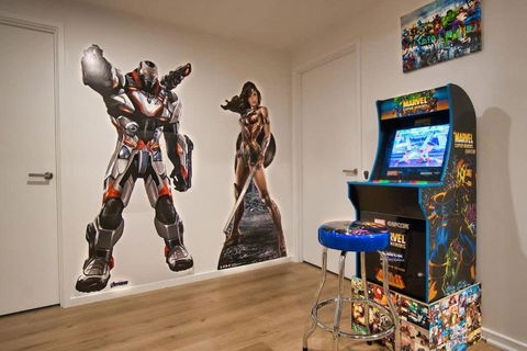DC Vs Marvel Theme Ft Arcade Machine Pool Gym Sauna BBQ - Your Accommodation 2