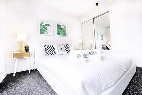 27, Docklands@2BD2BTH, SkyBus&Free Tram&TrainStation - Your Accommodation 2