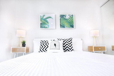 27, Docklands@2BD2BTH, SkyBus&Free Tram&TrainStation - Your Accommodation 1