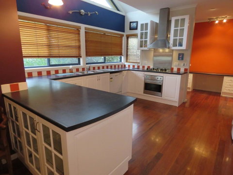 29 Church St, Cowes - Large Holiday House Close To Shops And Beach - Your Accommodation 0
