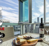 2BR EPIC VIEWS  CBD  2 Cars  Pool Wine Gym Netflix - Your Accommodation