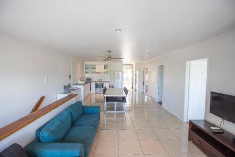 3 Bedroom Apartment // Spence St - Your Accommodation 0