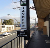 3 BEDROOM APARTMENT ST MARYS - Your Accommodation