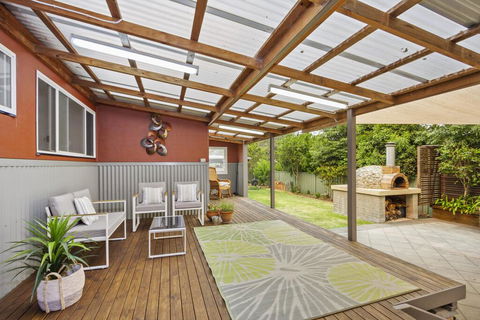 3 Macleay St, Narrawallee - Your Accommodation 3
