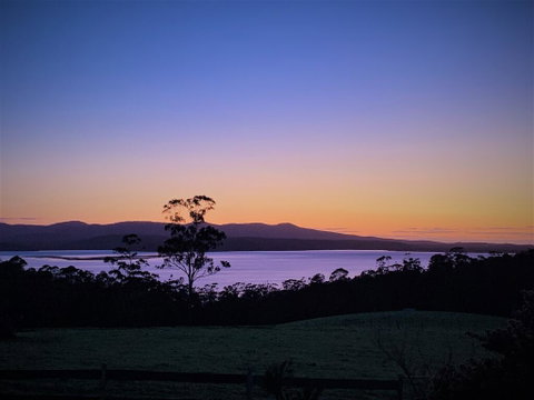 32 Zachary Drive Farm Stay Iconic Water Views - Your Accommodation 0
