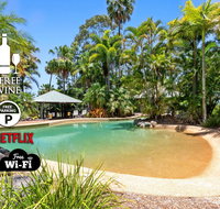 3BR Beach Escape AC Pool Tennis Wine Coffee Netflix - Your Accommodation