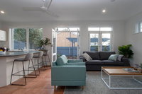 3BR Cottage With Parking Close To Adelaide CBD