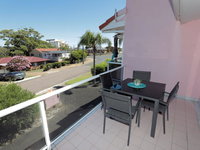 4 'Frangipani' 30 Leonard Avenue - spacious townhouse