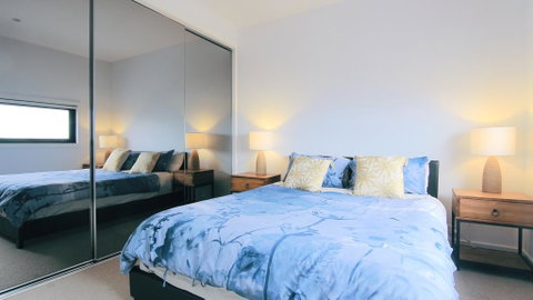 4 Free Paking 4Bed3Bath Deluxe Townhouse - Your Accommodation 2