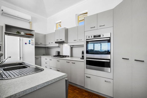 40 Pelican Street - Your Accommodation 2