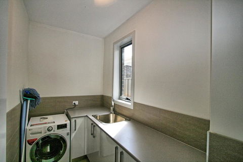 43B Twynam Street - The Falls On Twynam - Your Accommodation 3
