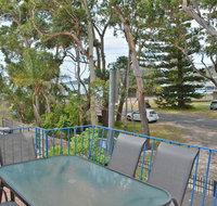 5 'Ocean Breeze' Shoal Bay Avenue - Fabulous location opposite Shoal Bay beach - Your Accommodation