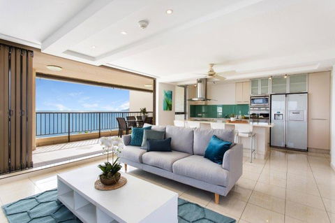 5,  Apartment On The Esplanade - Your Accommodation 0
