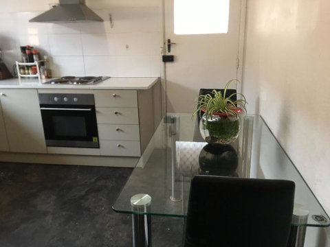 50 Florida Avenue - Your Accommodation 0