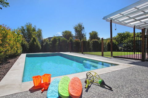 53 Northbeach Place, Mudjimba - Your Accommodation 3
