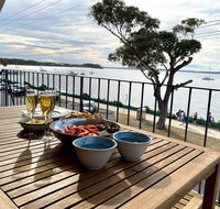 6 'SHOAL TOWERS' 11 SHOAL BAY RD - STUNNING WATER VIEWS  PERFECT LOCATION - Your Accommodation