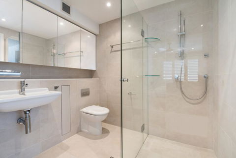 7 Wharf Street - Your Accommodation 2