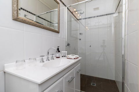94Best Apartments - Your Accommodation 0