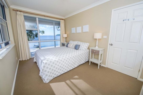 A Foreshore - Salamander Bay - Your Accommodation 2
