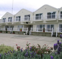 A Great Ocean View Motel - Your Accommodation