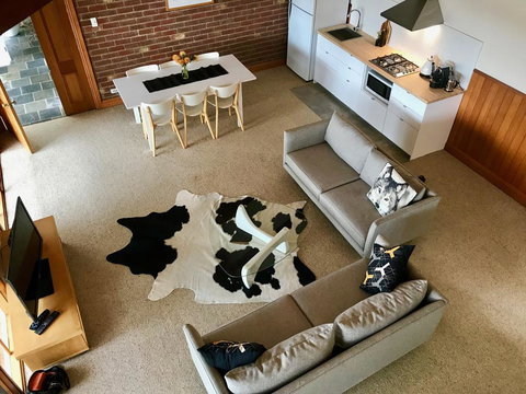 A Home Amongst The Gum Trees - Your Accommodation 0