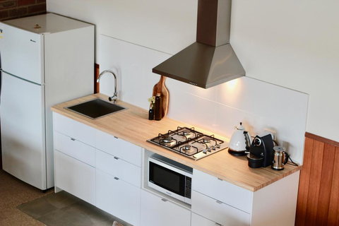 A Home Amongst The Gum Trees - Your Accommodation 2