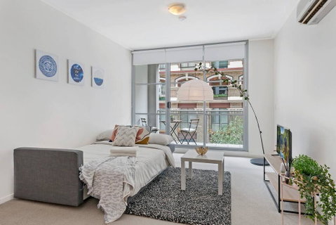 A Modern & Stylish Studio Near Darling Harbour - Your Accommodation 3