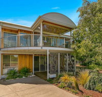 A Wave From it All - Your Accommodation