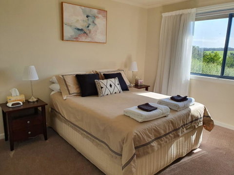 Abalone Guest Accommodation - Your Accommodation 3