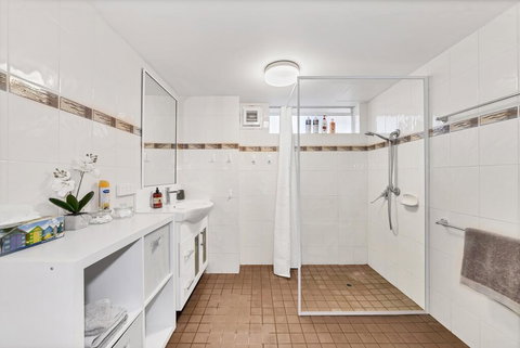 Abby's Poolside Retreat 1 - Your Accommodation 3