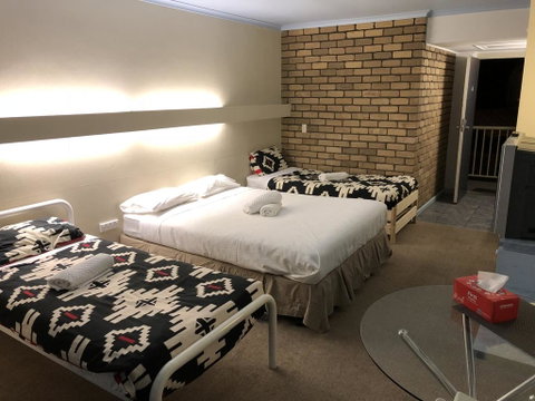 Abel Tasman Waterfront Motel - Your Accommodation 1