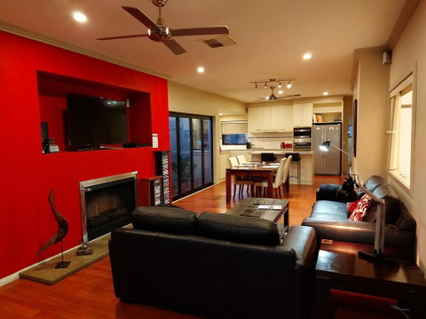 About Time Retreats- Studio Seven - Your Accommodation 0