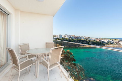 Absolute Water Front Coogee!!! - Your Accommodation 2