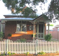 Acacia Cottage on Peel Bathurst - Your Accommodation