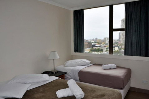 Accommodation Sydney City Centre - Hyde Park Plaza 3 Bedroom 1 Bathroom Apartment - Your Accommodation 1