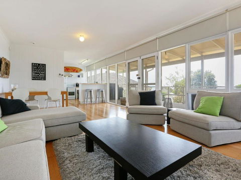 DROMANA BEACH SHACK - Your Accommodation 3
