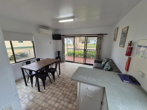 Eagle Point Caravan Park - Your Accommodation 2