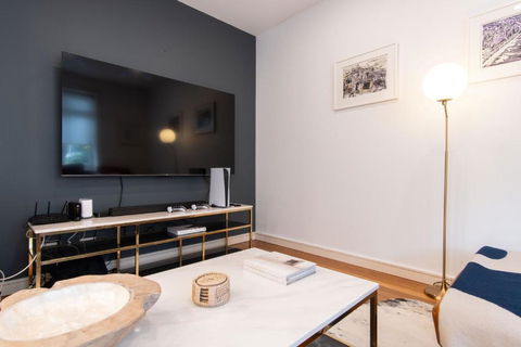Eggie\'s Nest - Luxury City Apartment - Your Accommodation 4