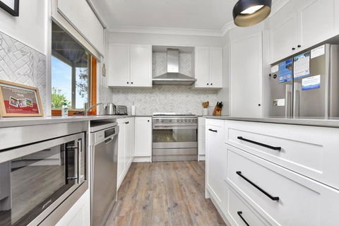 Elderslie House - Your Accommodation 2