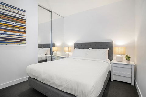 Fabulous 1-Bed With Pool And Private Courtyard - Your Accommodation 1
