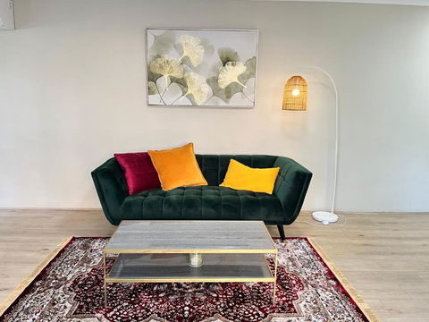 Fabulous 2 Bedroom Apartment, Secured Free Parking - Your Accommodation 2