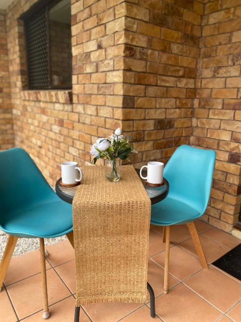 Fabulous Canal-front Unit In Mooloolaba - Your Accommodation 3