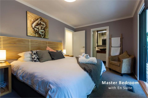 Fernbrook - Luxurious Country Retreat - Your Accommodation 3