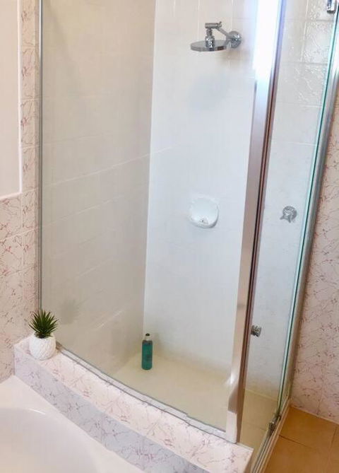 FERNLY BFast, WiFi Nflx AC Walk2Pizza Liquor Deli, - Your Accommodation 3