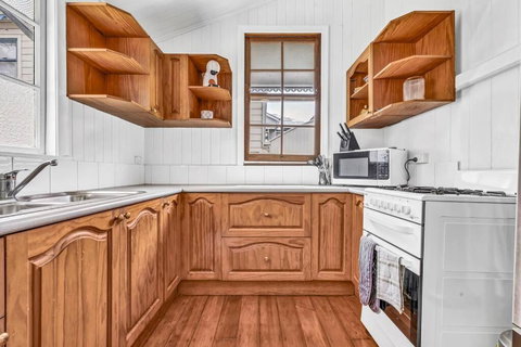 Gabba Central 2 Separate Homes 1 Block 6 Bdrms - Your Accommodation 1