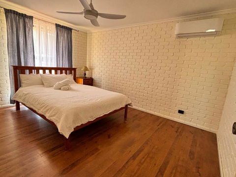 Golden Sunset-Shark Bay Denham - Your Accommodation 3